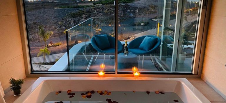 Teneriffa Süd: Futuristische Luxus Villa in Bestlage 2.100.000,- €